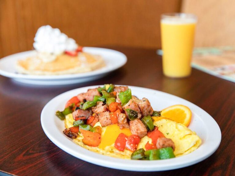 Brunch franchise menu items